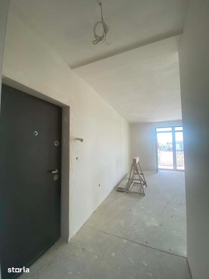Apartament cu 3 camere decomandat în Burdea