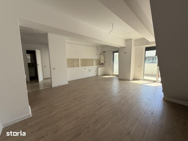 Apartament cu 4 camere în Rahova