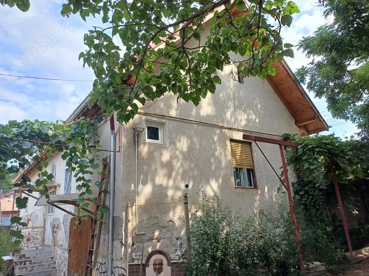 Casă cu 4 camere cu Teren 360 Mp în Ocna Sibiului