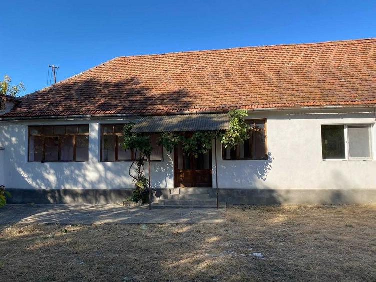 Casă cu 2 camere în Beriu