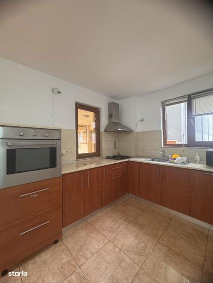 Apartament cu 3 camere în Faleza Nord