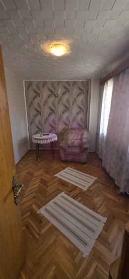 Casă cu 6 camere în Central