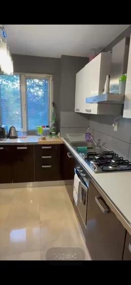 Apartament cu 3 camere semidecomandat în Circumvalațiunii