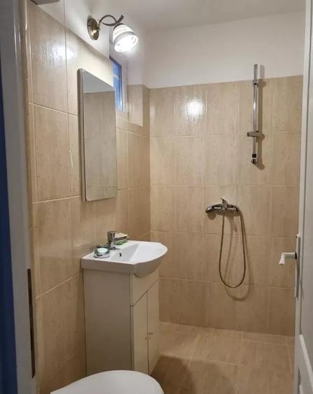 Apartament cu 3 camere în Cetate