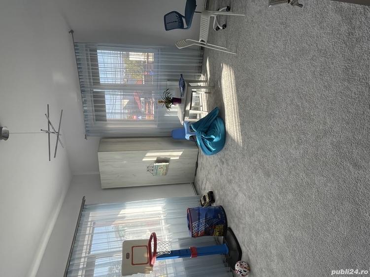 Casă cu 6 camere în Casa de Cultură