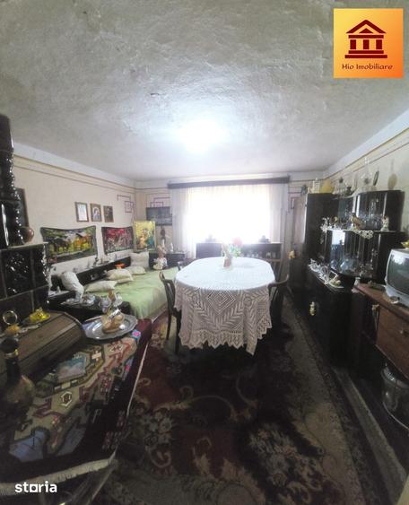 Casă cu 2 camere cu Teren 1475 Mp în Felnac