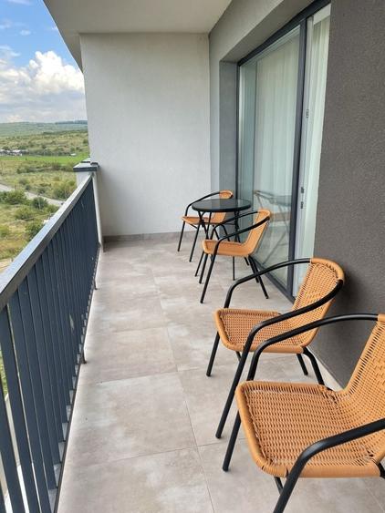 Apartament cu 2 camere decomandat în Exterior Vest