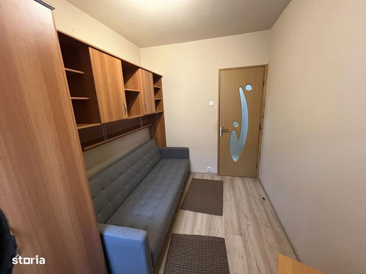 Apartament cu 3 camere semidecomandat, mobilat în Mihai Viteazul