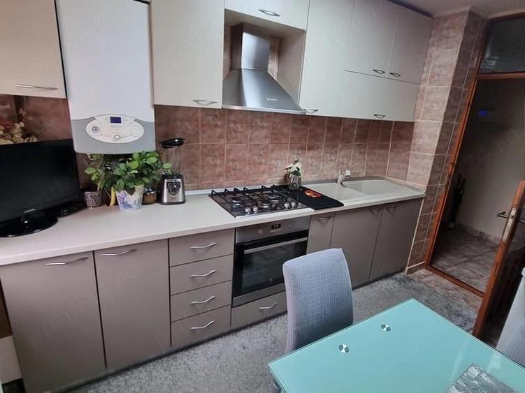Apartament cu 3 camere decomandat, mobilat în Brazda lui Novac