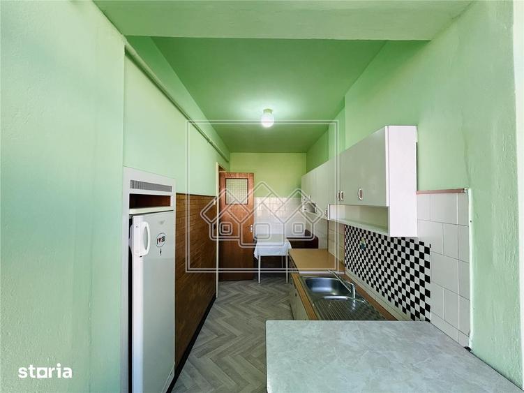 Apartament cu 2 camere decomandat în Ștrand