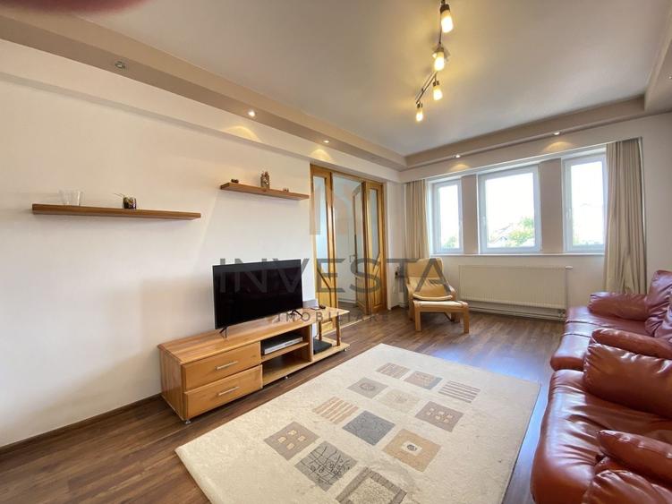 Apartament cu 4 camere semidecomandat, mobilat în Zorilor