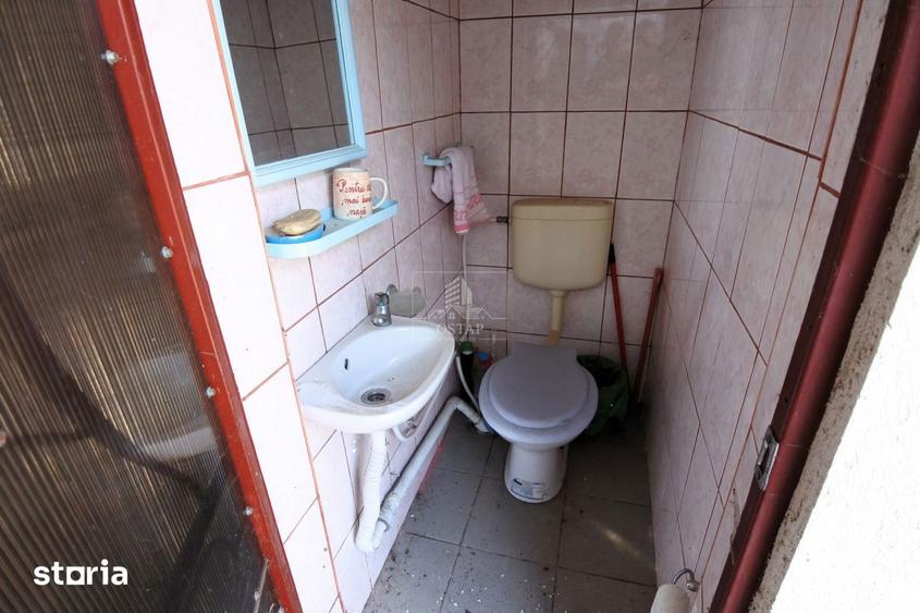 Casă cu 4 camere cu Canalizare în Central