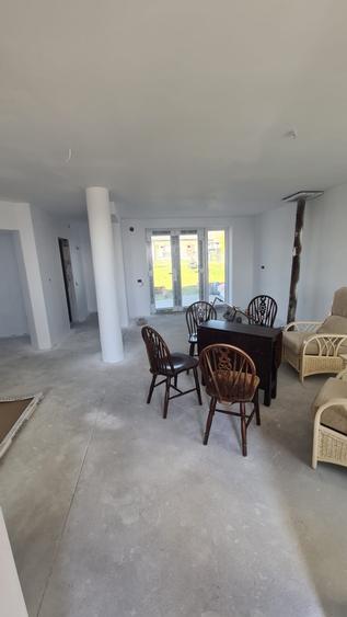 Duplex cu 5 camere cu Teren 576 Mp în Cetate
