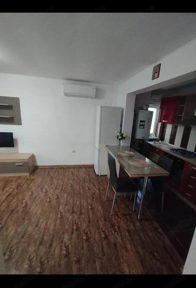 Apartament cu 2 camere decomandat în C5