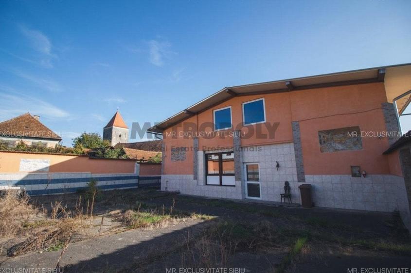 Spațiu comercial, de 550 mp, în Săcădate