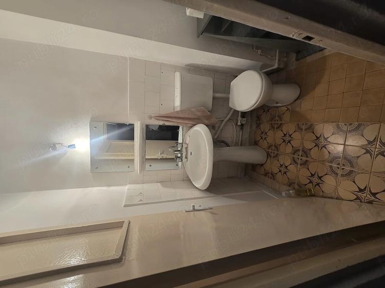 Apartament cu 4 camere decomandat în Central