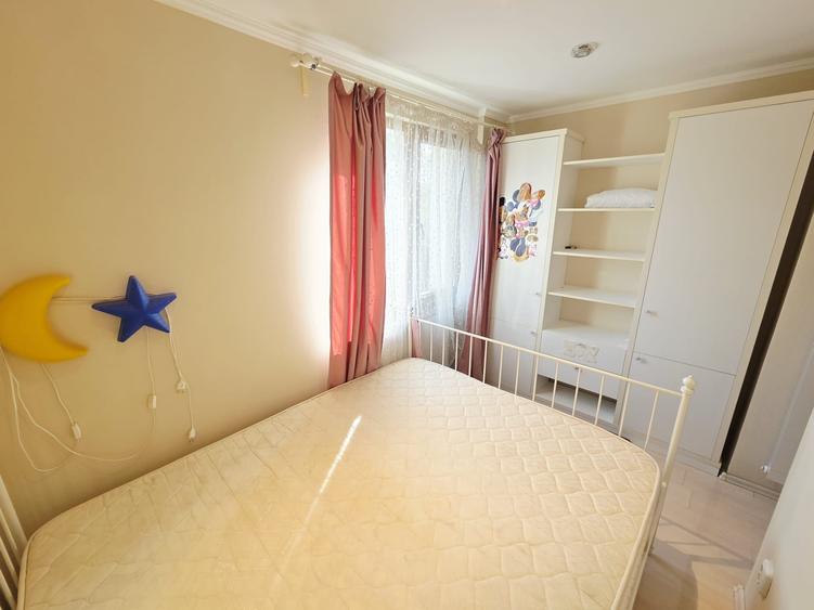 Apartament cu 4 camere decomandat în Mazepa 1