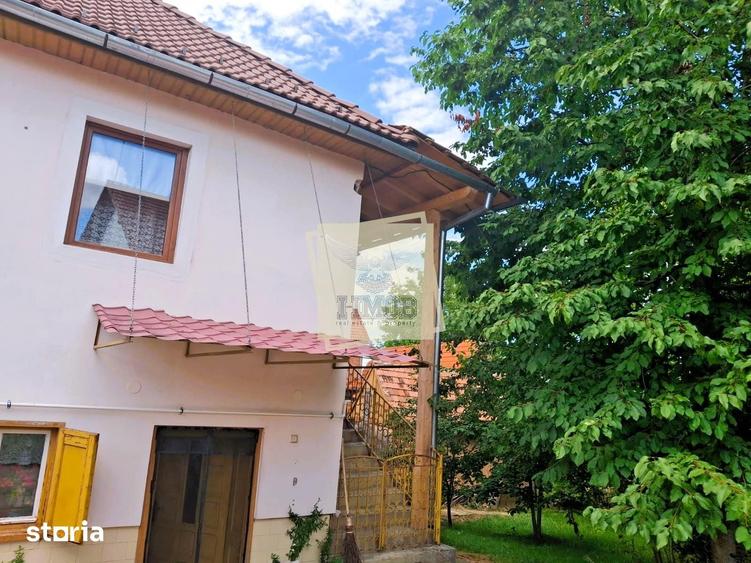 Casă cu 4 camere cu Teren 506 Mp în Rășinari