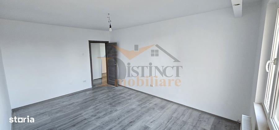 Apartament cu 3 camere decomandat în Astra