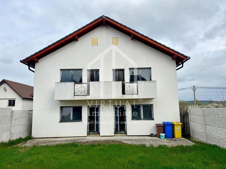 Duplex cu 3 camere cu Canalizare în Cristian