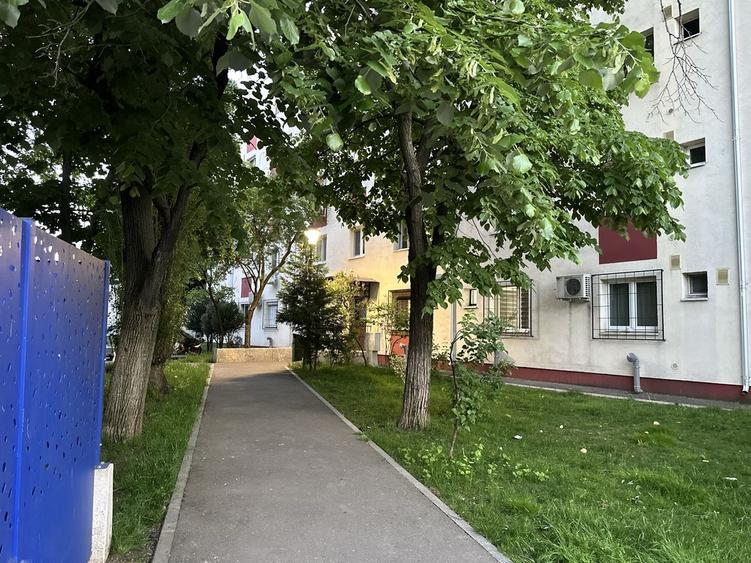 Garsonieră semidecomandată în Brâncoveanu