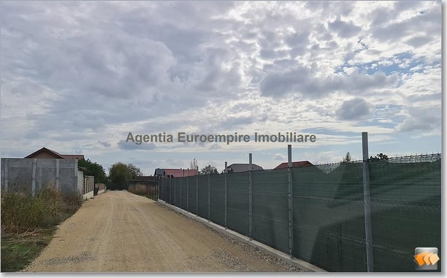 Teren Construcții intravilan de 900 mp, în Lazu