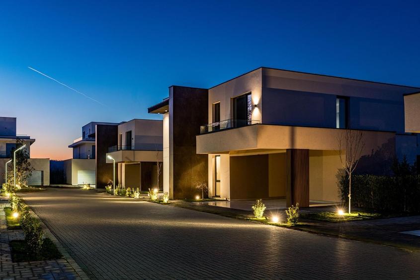 Casă individuală cu 8 camere cu Piscina în Pipera