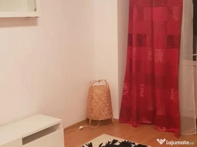 Garsonieră decomandată în Nerva Traian