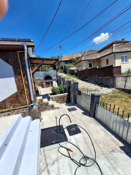 Casă cu Teren 173 Mp în Central
