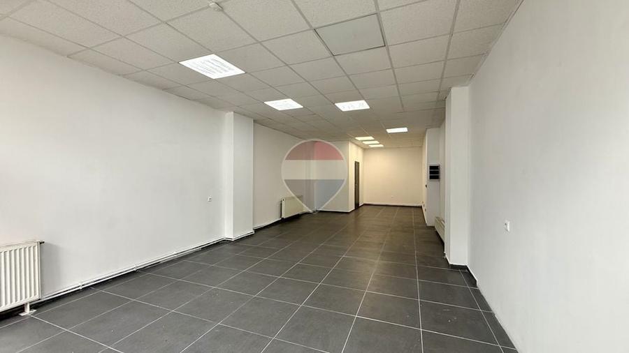 Spațiu comercial, de 63 mp, în Central