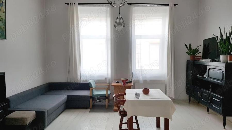 Casă cu 3 camere cu Teren 1477 Mp în Central