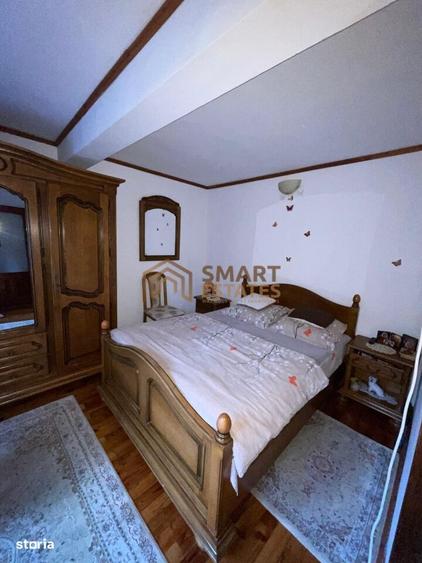 Casă cu 4 camere cu Teren 1000 Mp în Sinaia