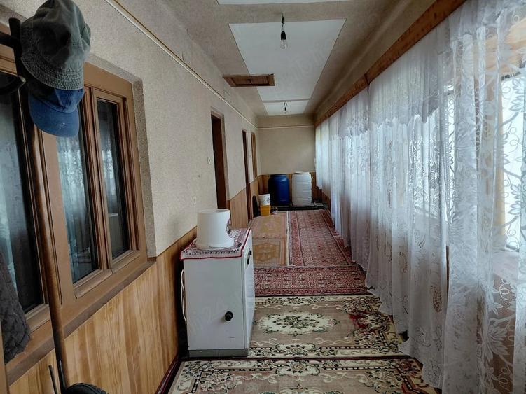 Casă cu 5 camere cu Teren 4800 Mp în Galicea Mare