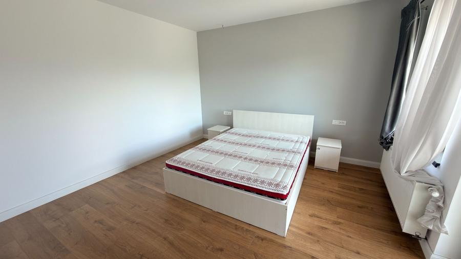 Casă cu 4 camere cu Teren 200 Mp în Gușterița