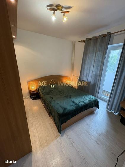 Apartament cu 3 camere semidecomandat, mobilat în Turda