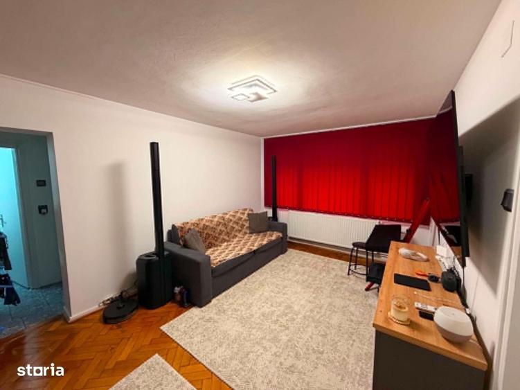 Apartament cu 2 camere semidecomandat în Aleea Carpați