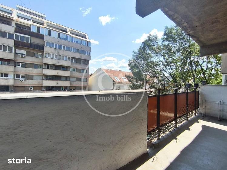 Apartament cu 3 camere decomandat în Central