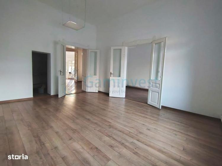 Apartament cu 4 camere în Ultracentral