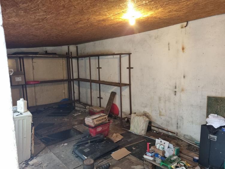 Casă individuală cu 4 camere cu Canalizare în Coiciu