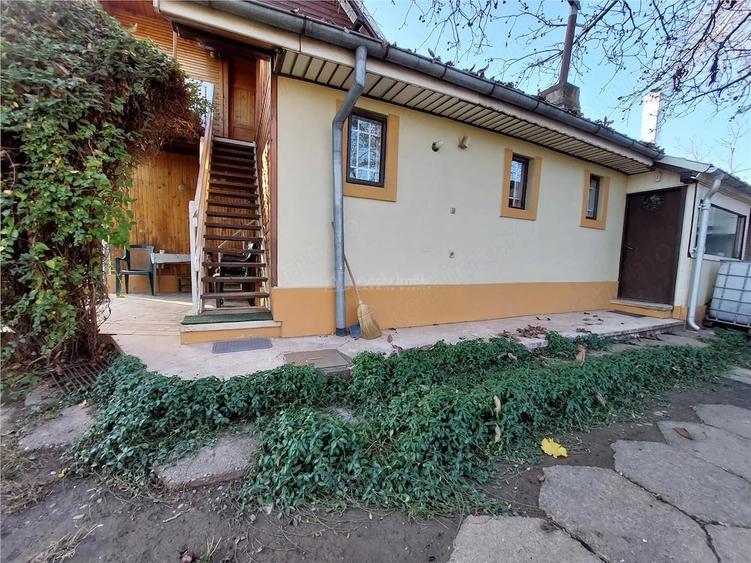Casă cu 5 camere cu Teren 3815 Mp în Vernești