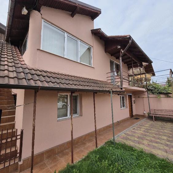 Casă cu 3 camere cu Teren 200 Mp în Exterior Vest