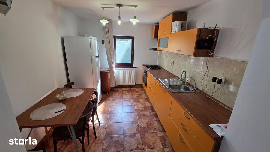 Apartament cu 4 camere în Est