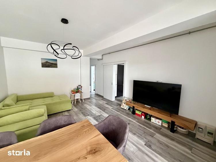 Apartament cu 4 camere decomandat în Ciarda Roșie