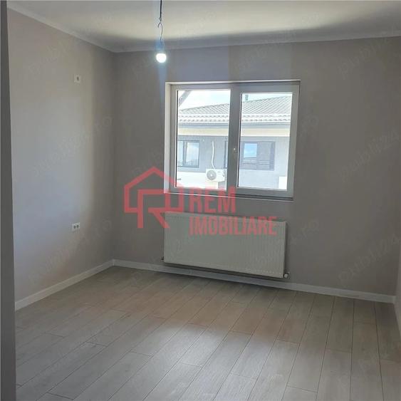 Apartament cu 2 camere decomandat în Fundeni