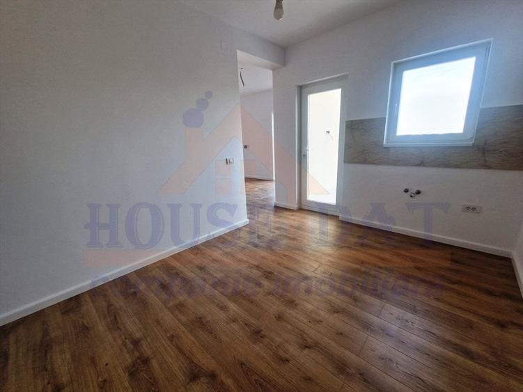 Casă individuală cu 4 camere cu Teren 361 Mp în Vidra