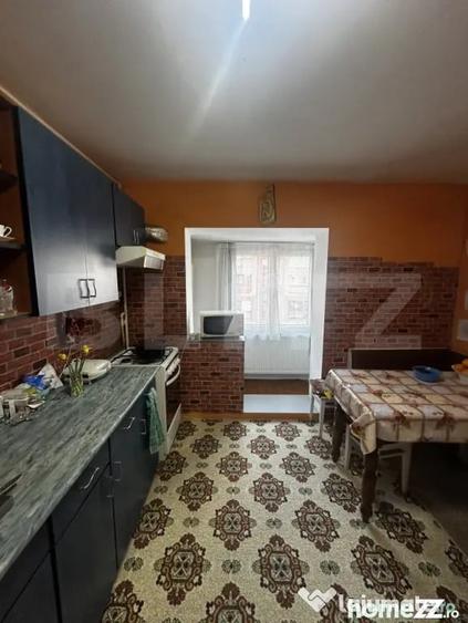 Apartament cu 2 camere decomandat în Carpați 2