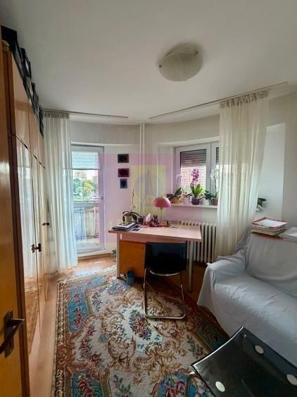 Apartament cu 4 camere decomandat în Obor