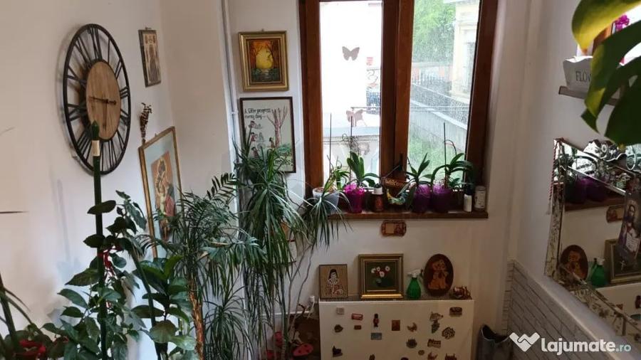 Apartament cu 3 camere decomandat în Știrbei Vodă