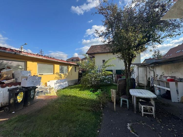 Casă individuală cu 3 camere cu Canalizare în Mărăști