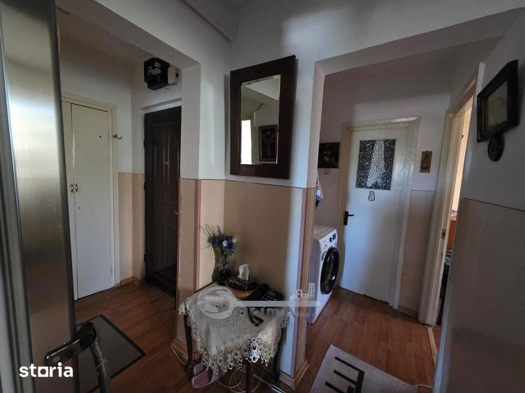 Apartament cu 3 camere decomandat în Alexandru cel Bun